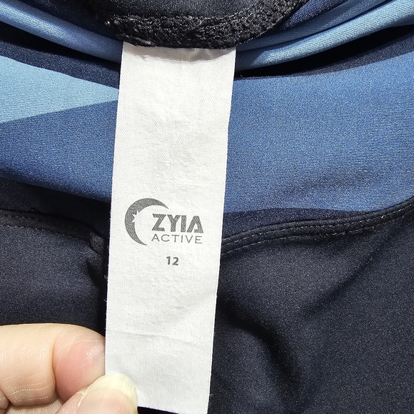 Zyia Active Women's Shades of Blue Block Luxe Hi-Rise ⅞ Length Leggings Size 12. - Picture 5 of 8